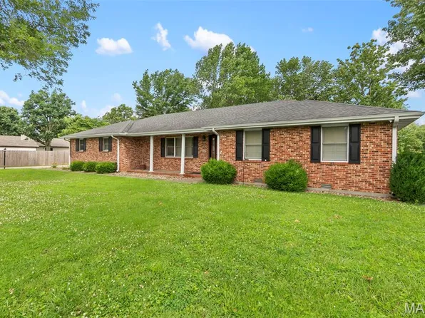 218 Thomas Dr, Sikeston, MO 63801