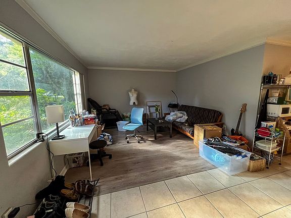 4th image of 630 NW 36th St