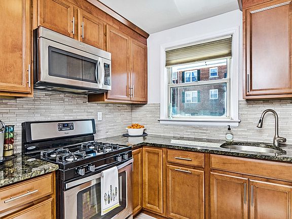 4th image of 260 Church St APT 5C1