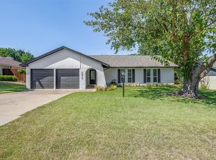6878 Chickering Rd, Fort Worth, TX 76116