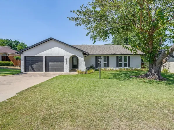 6878 Chickering Rd, Fort Worth, TX 76116