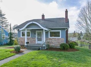 2406 SW Troy St, Portland, OR 97219