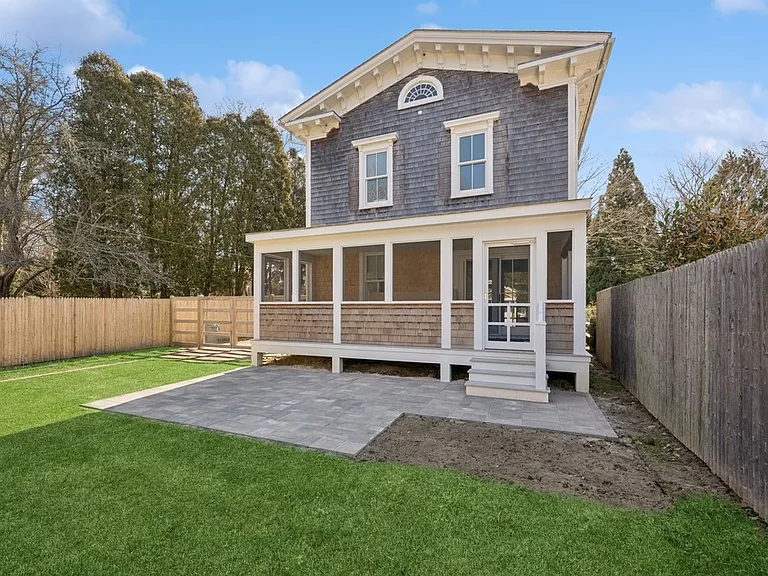 75 Georgica Rd — Photo 24