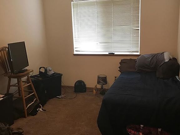 5th image of 125 Campus Ave Unit 1