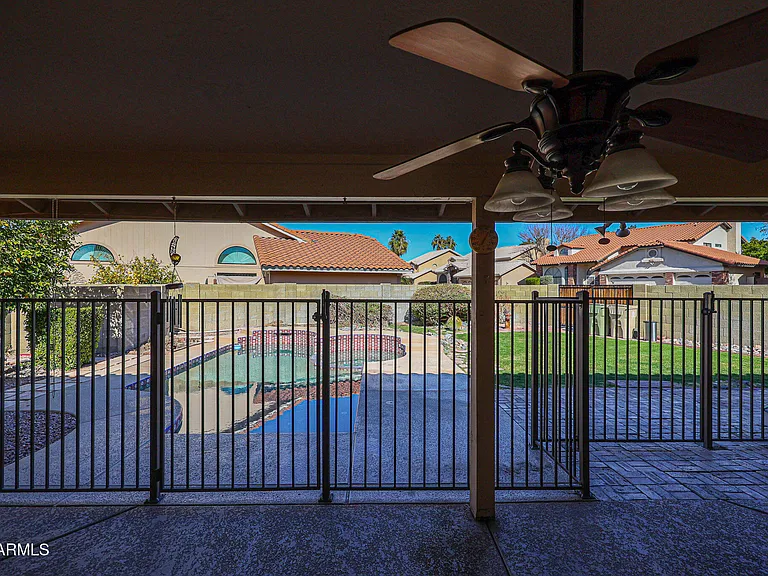 6910 W Kimberly Way — Photo 35