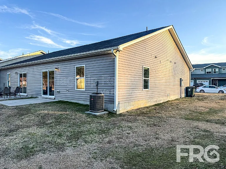 1400 S Taylor St — Photo 17
