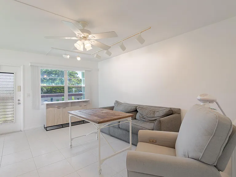 351 Mansfield Dr #351 — Photo 8