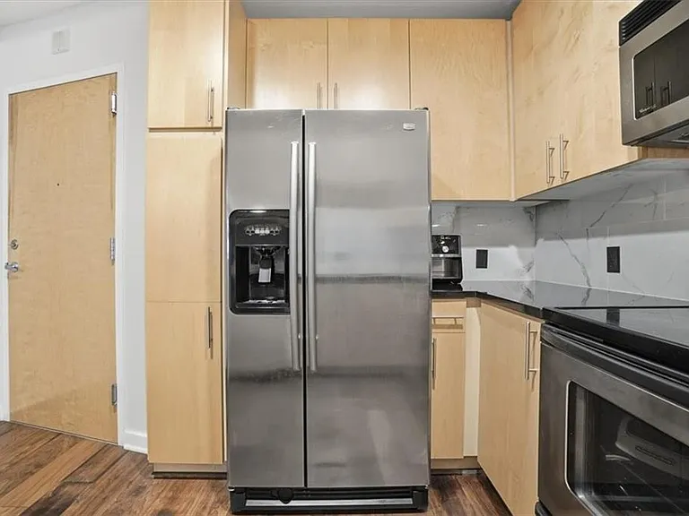 923 Peachtree St NE #1221 — Photo 10