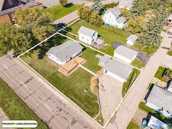 5th image of 534 N 61st Ave W