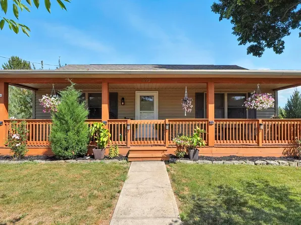 692 Commercial St, Roanoke, IN 46783