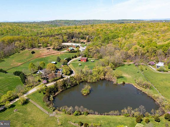 5th image of 39650 Stonestreet Farm Ln