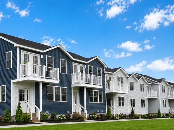 36 Starboard Rd #B, Buzzards Bay, MA 02532