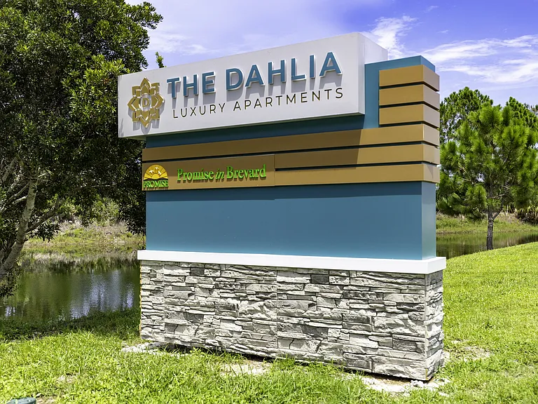 The Dahlia — Photo 30