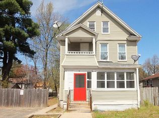 14 Arbutus St, Springfield, MA 01109
