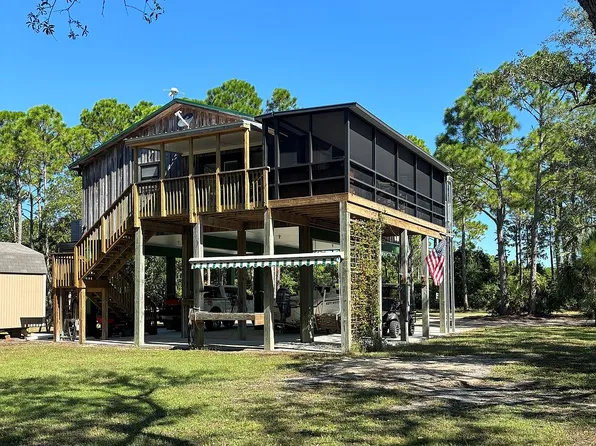 43 Skyhawk Ln, Panacea, FL 32346