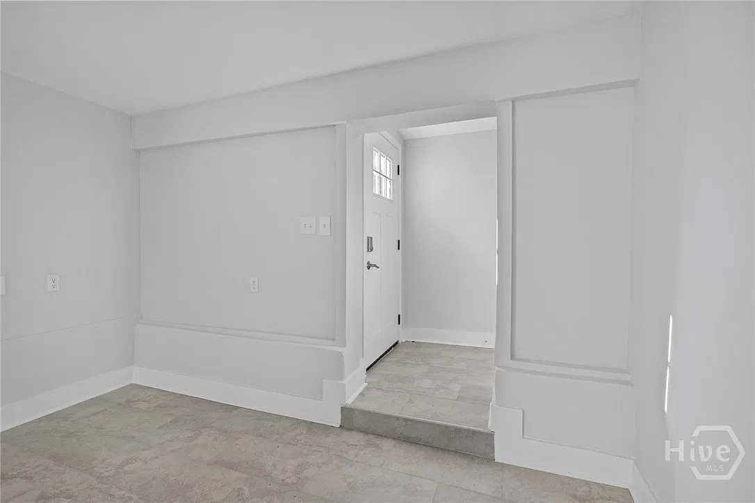 3 bed, 2.0 bath, 1250 sqft, $1,800 — Photo 4