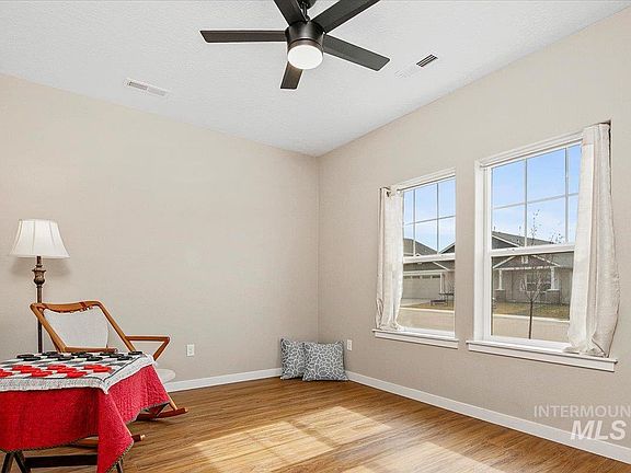 5th image of 10160 W Threadgrass St