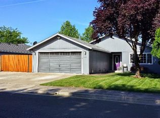2661 Cummings Rd, Medford, OR
