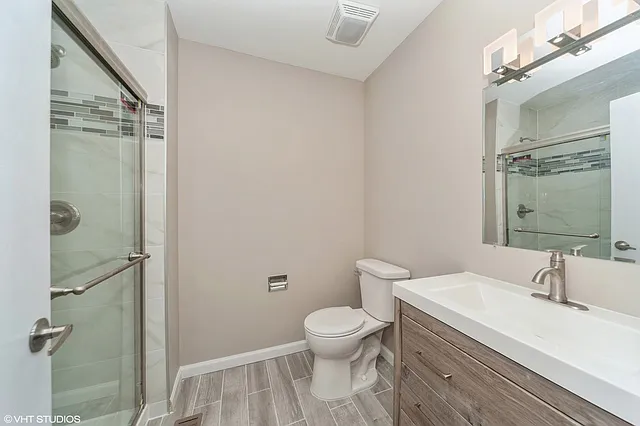 410 Tanglewood Ct — Photo 17