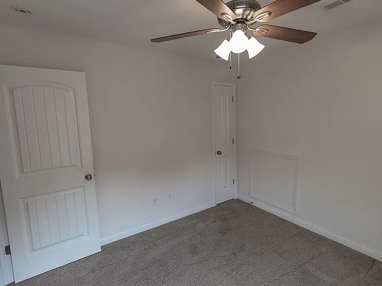 2807 Amberwood Ct — Photo 26