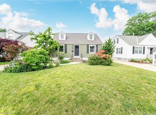 142 Woodstock Ave, Avon Lake, OH 44012
