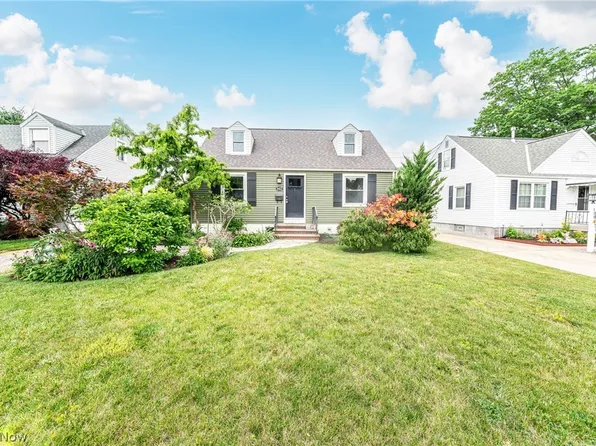 142 Woodstock Ave, Avon Lake, OH 44012
