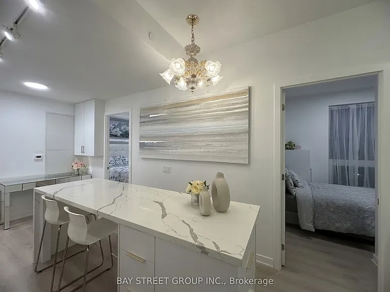 100 Queen St E #2911 — Photo 16