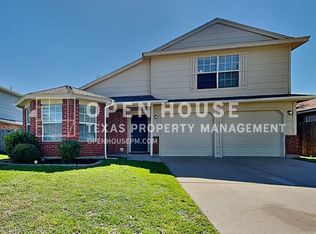 752 Flamingo Dr, Saginaw, TX 76131