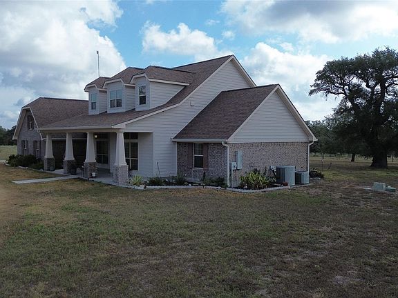 2nd image of 1684 Zengerle Rd