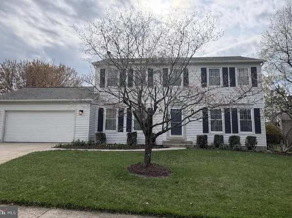 12525 Arnsley Ct, Oak Hill, VA 20171