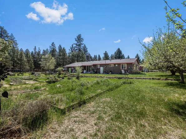 2323 NE 8th St, Bend, OR 97701