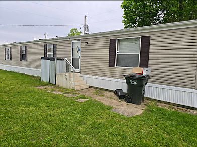 3rd image of 4285 N State Rd #9-6