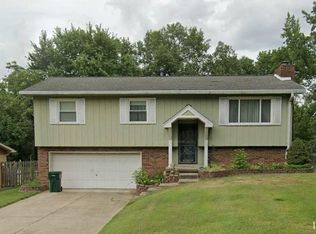 5601 W Haven Dr, Evansville, IN 47720
