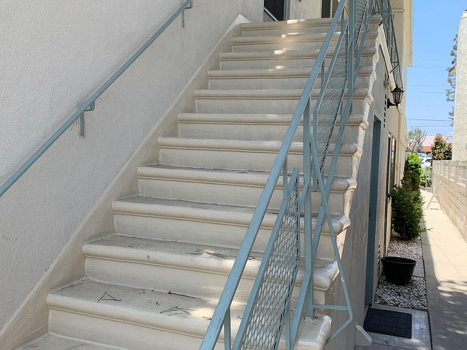 1st image of 18210 Kingsdale Ave #4