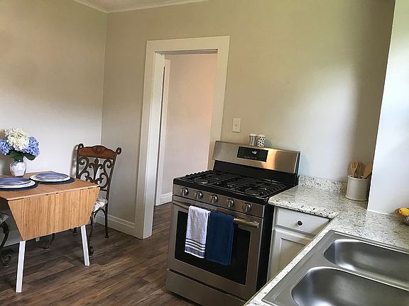 4th image of 9709 Washington Ave