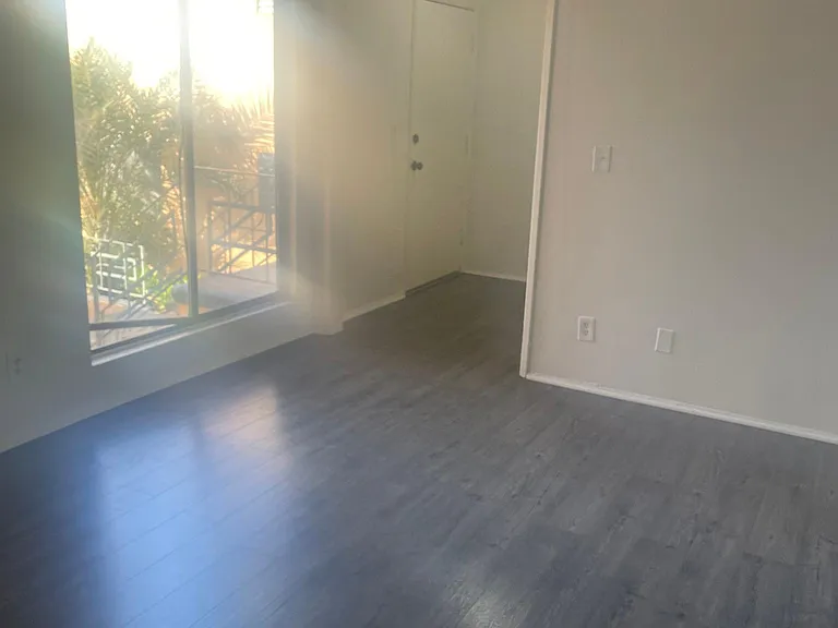 12835 Burbank Blvd #3 — Photo 3