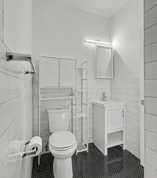 317 E 5th St #5B — Photo 7