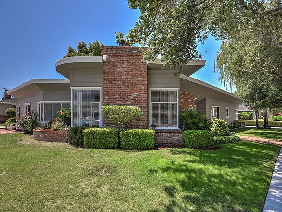 3rd image of 955 Garden Dr