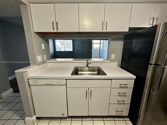 5th image of 9733 Westview Dr APT 1315