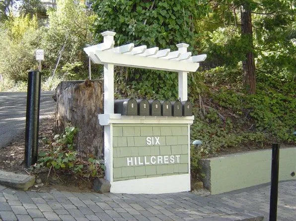 6 Hillcrest Ave APT 2, Larkspur, CA 94939