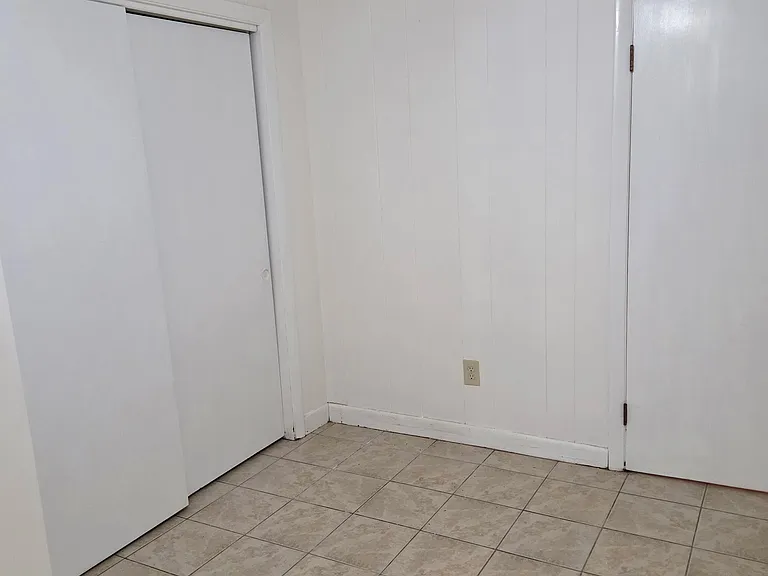 49 Pheasant St — Photo 12