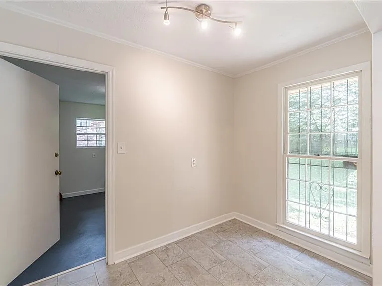 3213 Bobbie Ln — Photo 10
