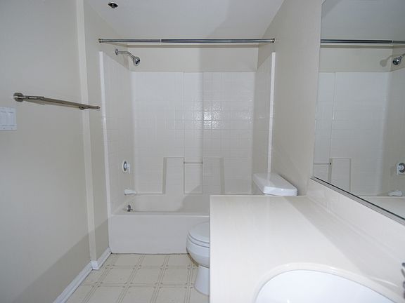 4th image of 4501 Cedros Ave Unit 326