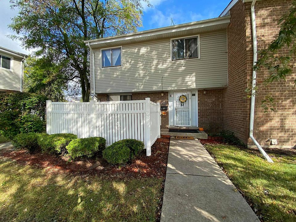 1st image of 878 White Oak Ln Unit 878