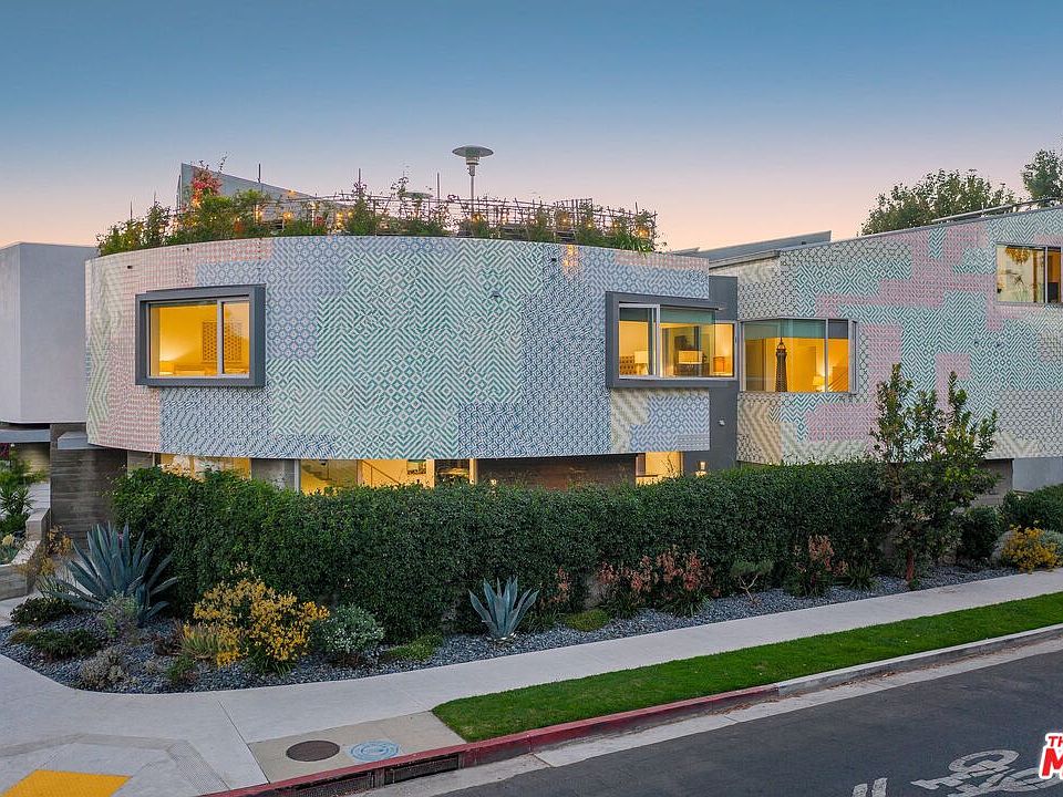 1st image of 741 California Ave