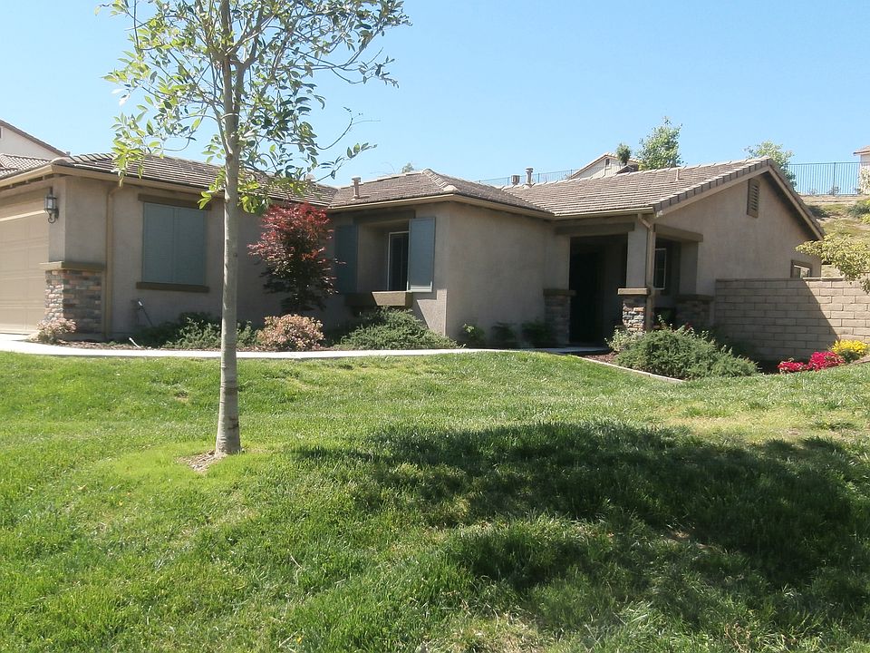 1st image of 29403 Falling Leaf Dr