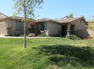 29403 Falling Leaf Dr, Lake Elsinore, CA 92530