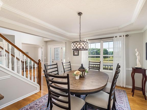 5th image of 2489 Parklawn Dr