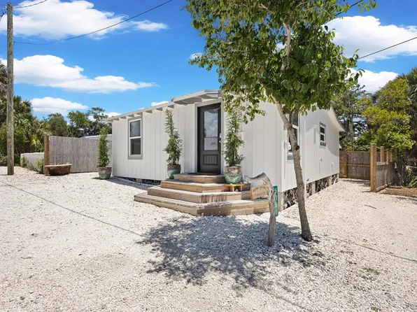 6061 A Street, Cedar Key, FL 32625