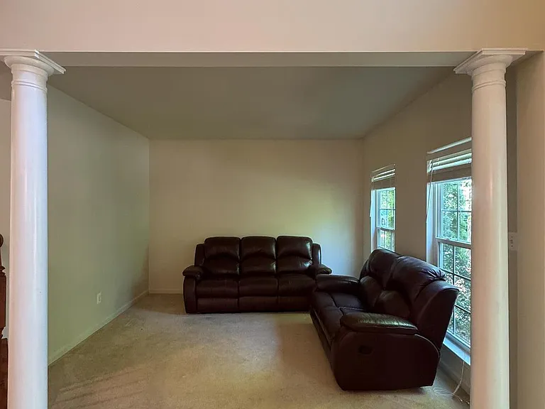 12489 Pfitzner Ct — Photo 3